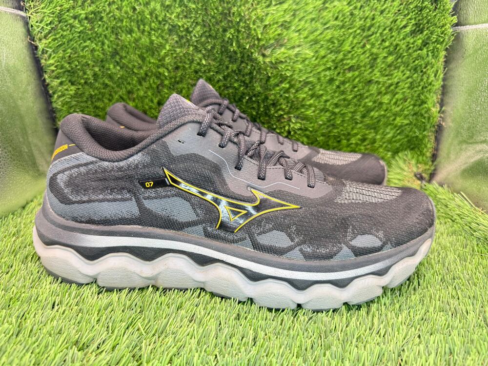 Mizuno Wave Horizon 7 J1GC242601 Athletic Sneaker Mens 12 Black Mesh Sports Gym